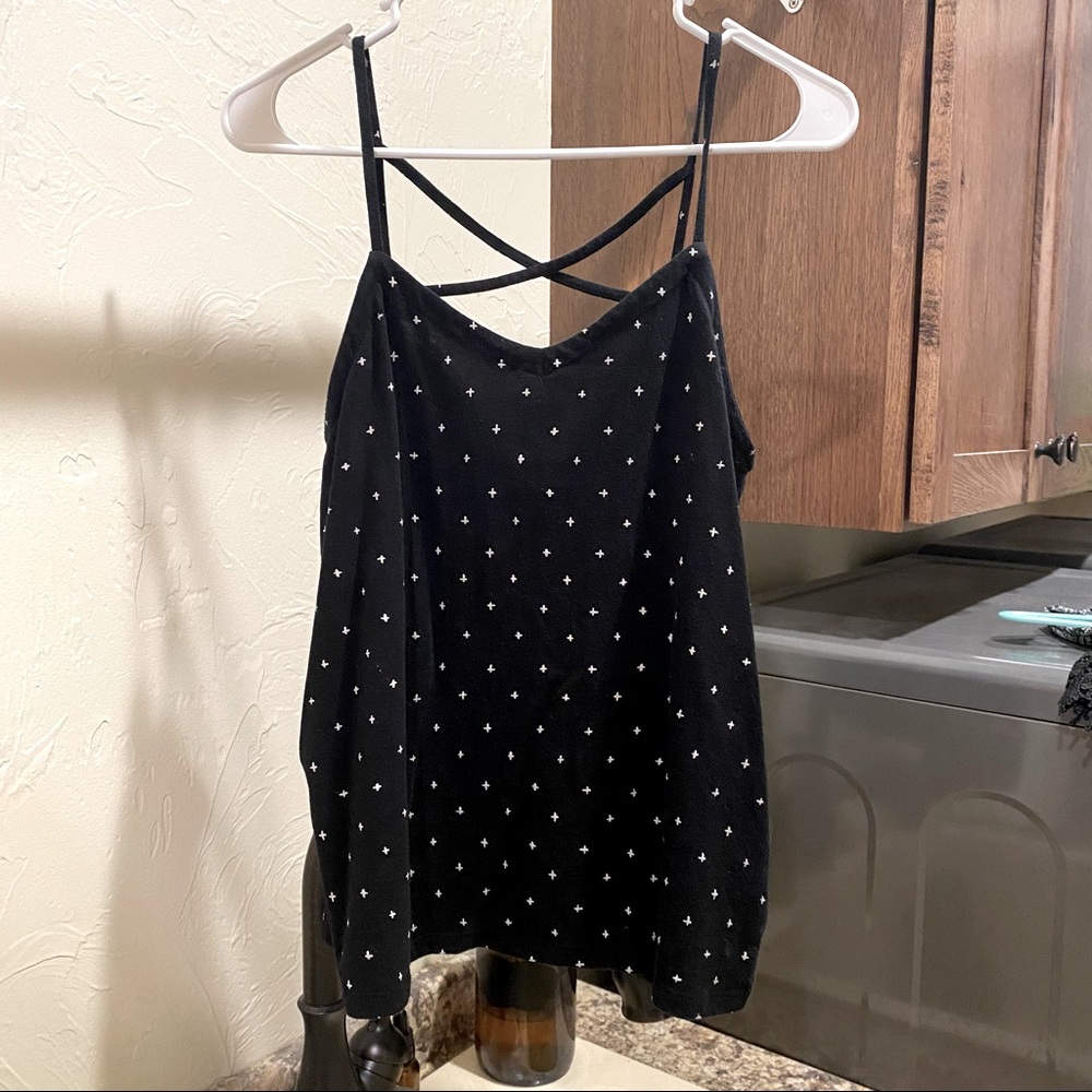 Black Universal Thread Tank Top